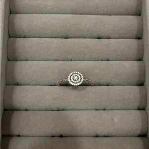 PANDORA Elegant Sparkle Ring